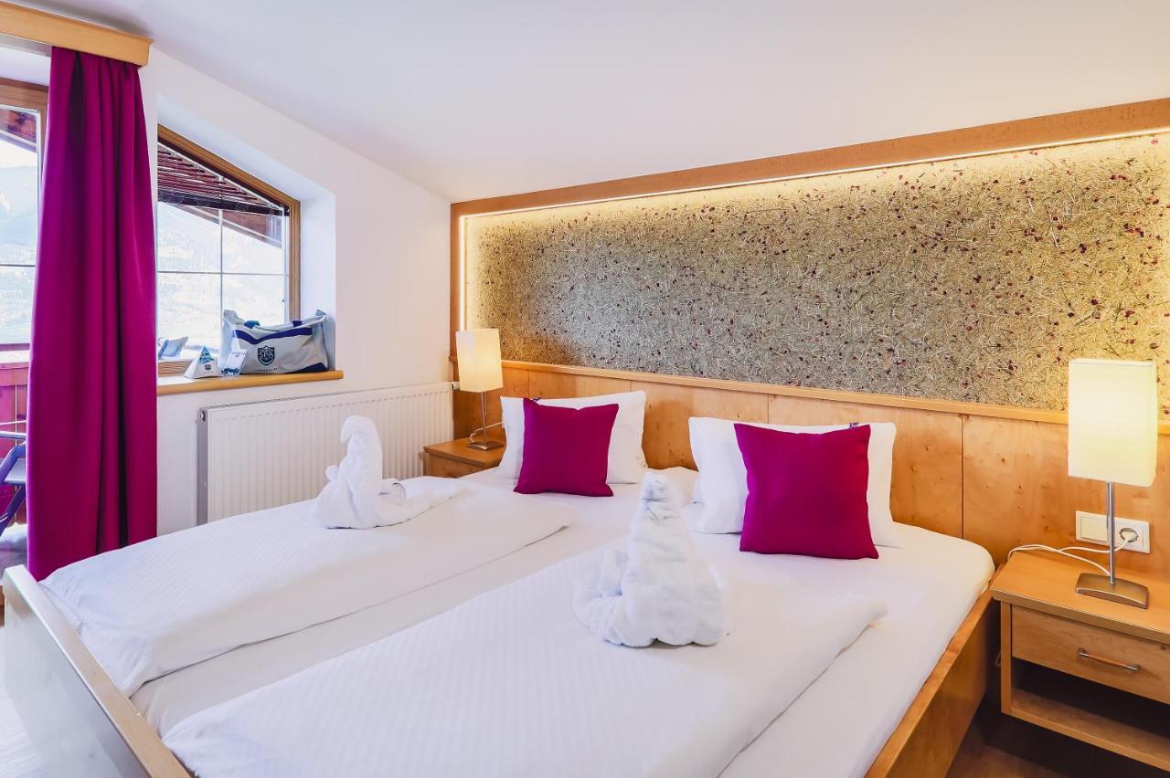 Panorama Hotel Guggenbichl: Alpine Views & Spa Access Kaprun Exterior photo