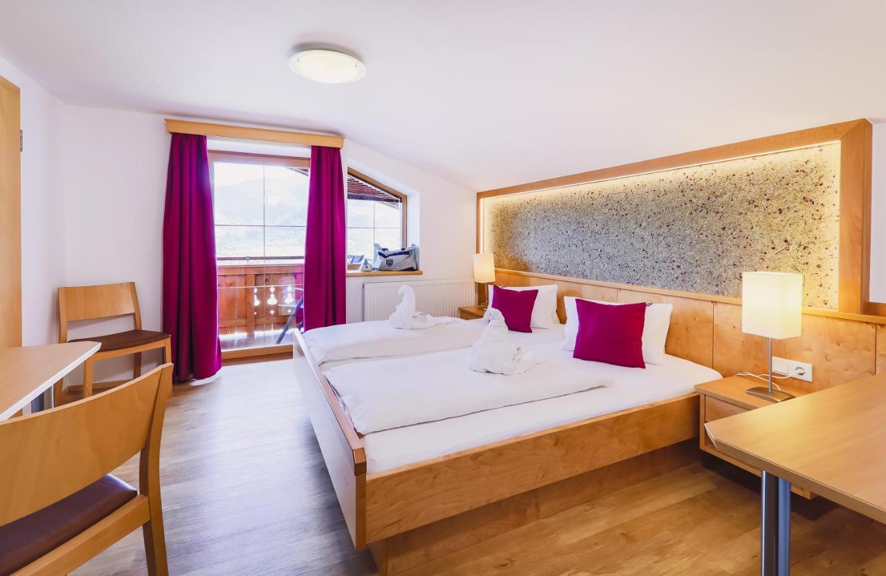 Panorama Hotel Guggenbichl: Alpine Views & Spa Access Kaprun Exterior photo