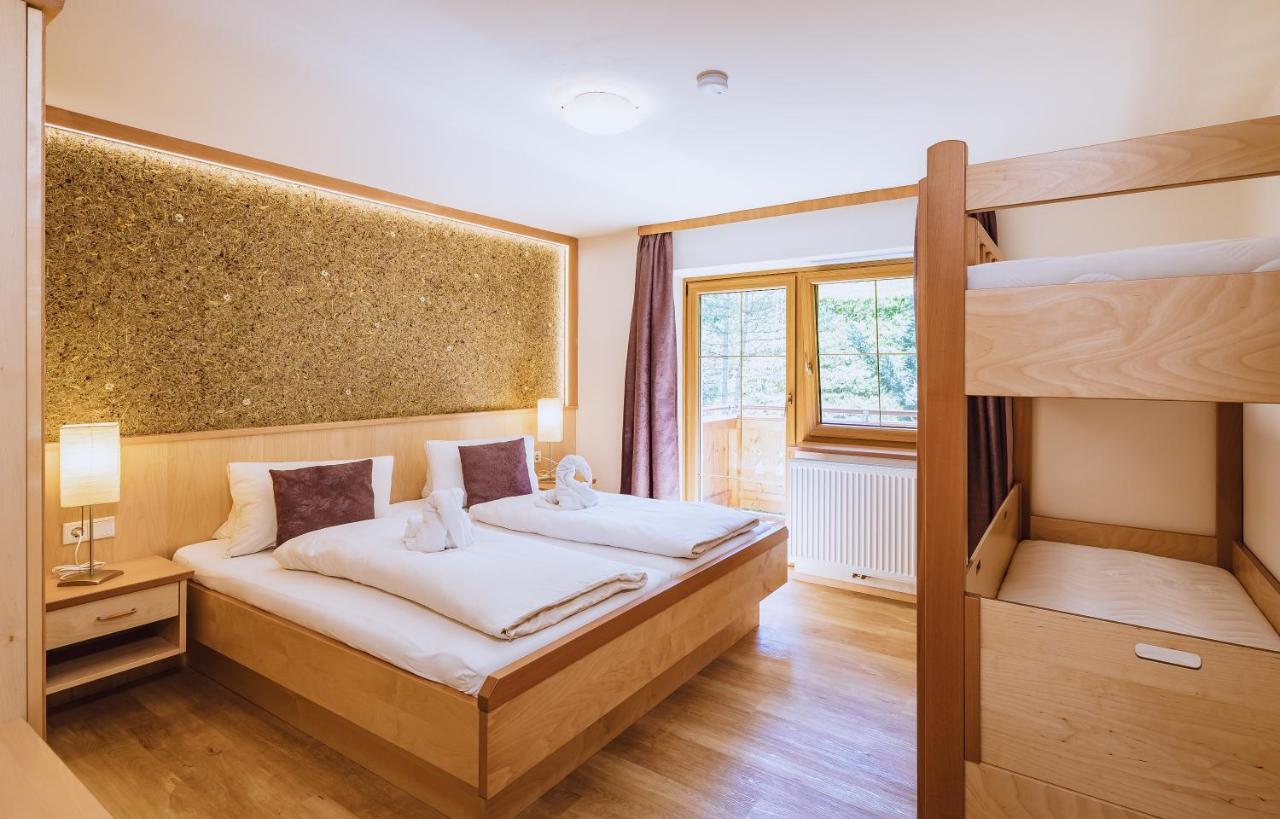 Panorama Hotel Guggenbichl: Alpine Views & Spa Access Kaprun Exterior photo