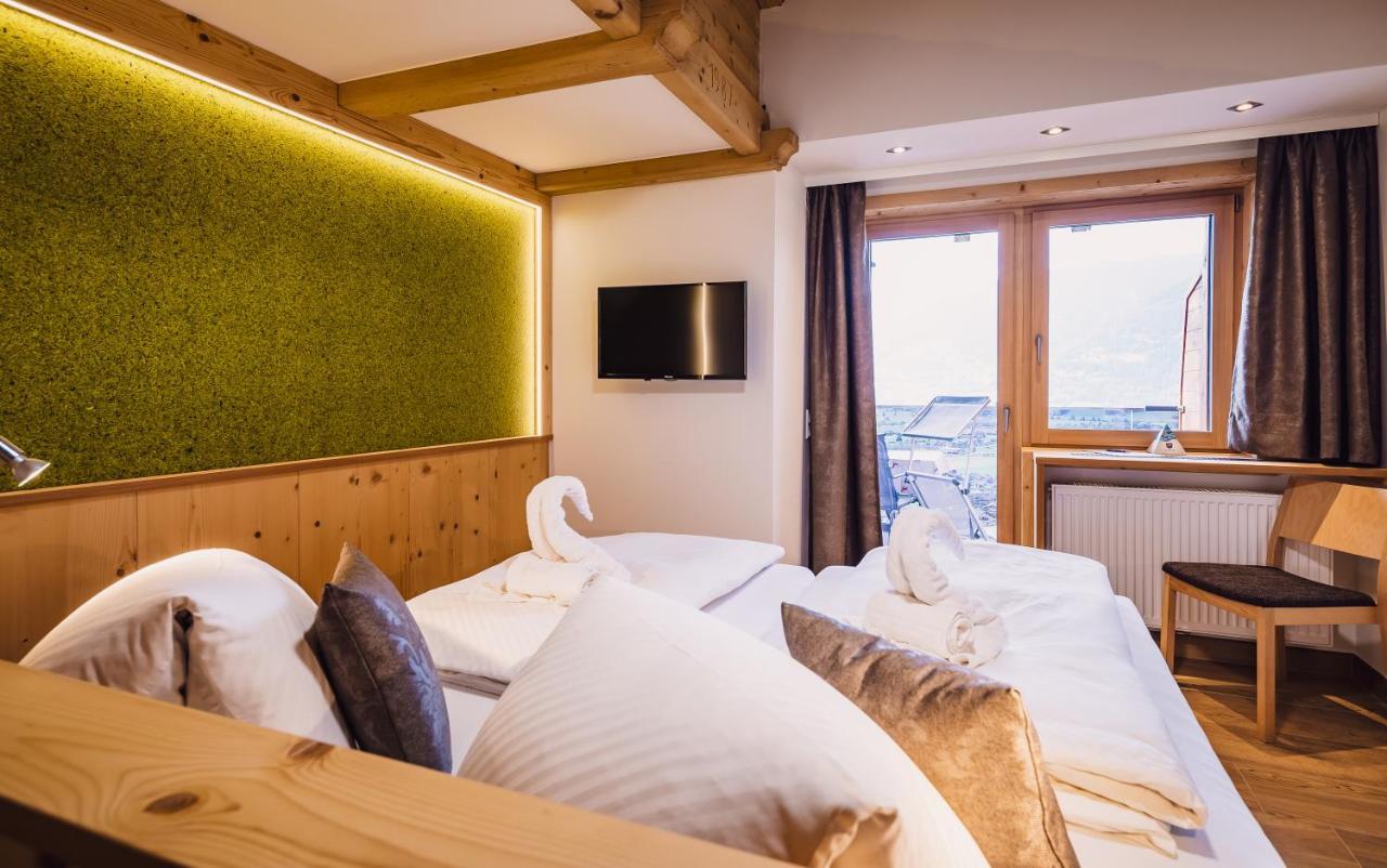 Panorama Hotel Guggenbichl: Alpine Views & Spa Access Kaprun Exterior photo
