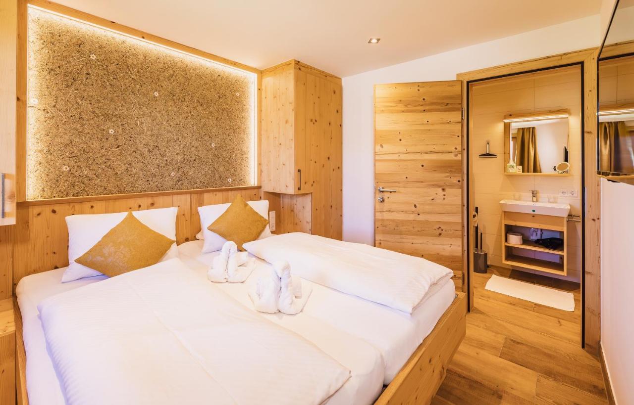 Panorama Hotel Guggenbichl: Alpine Views & Spa Access Kaprun Exterior photo